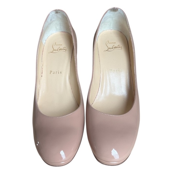 Christian Louboutin Kabetts 100mm
Nude patent Pumps RETAIL 845 - Picture 4 of 9